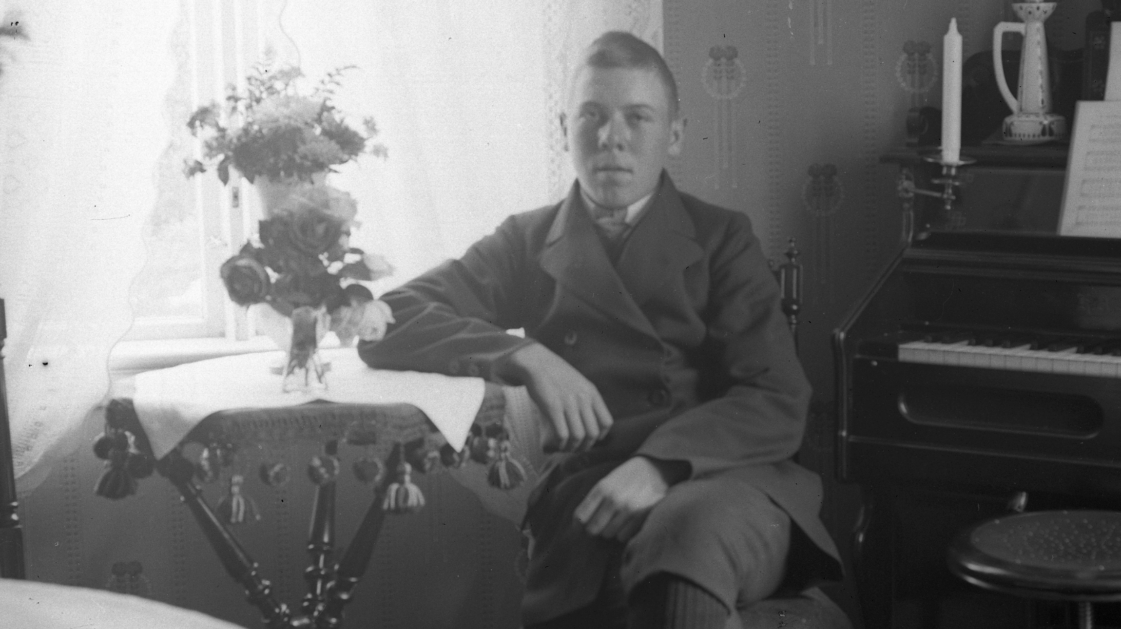 Sven Johanson, senare Bremsjö. Identifikationsnummer 1M16-A145306:292. Västergötlands museum.
Information och bild hämtad från digitaltmuseum.se